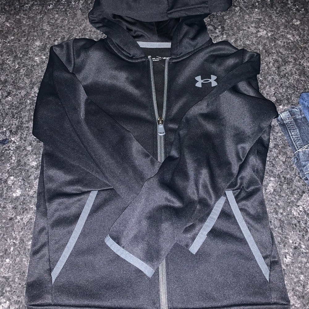BOYS SIZE YSM UNDER ARMOR HOODIE